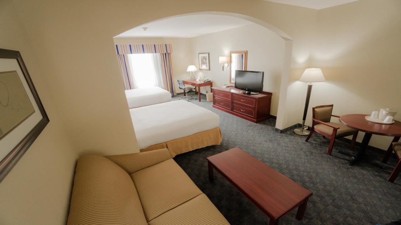 Holiday Inn Express Hotel & Suites Pampa By Ihg Номер фото