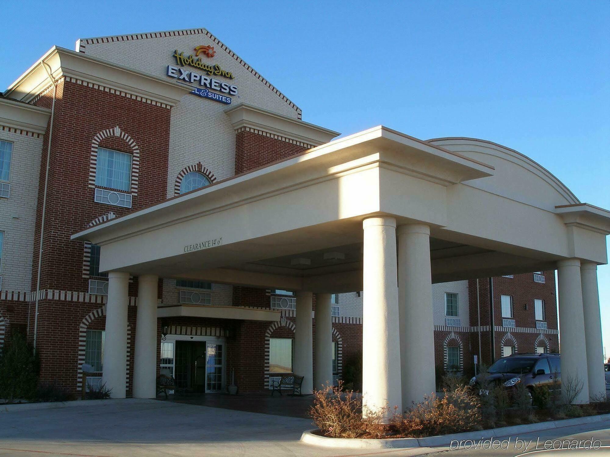 Holiday Inn Express Hotel & Suites Pampa By Ihg Экстерьер фото